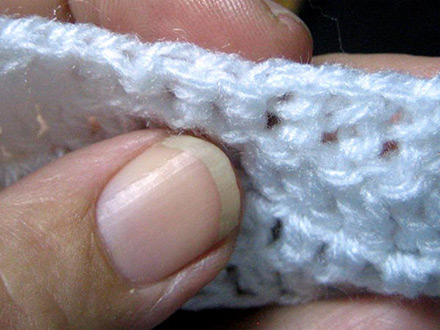 Résultat : Montage d'un tricot crochet (mailles chaînette et brides).