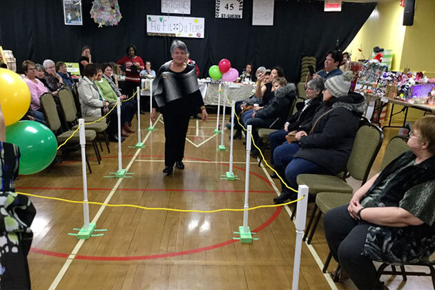 Défilé de liseuses et châles